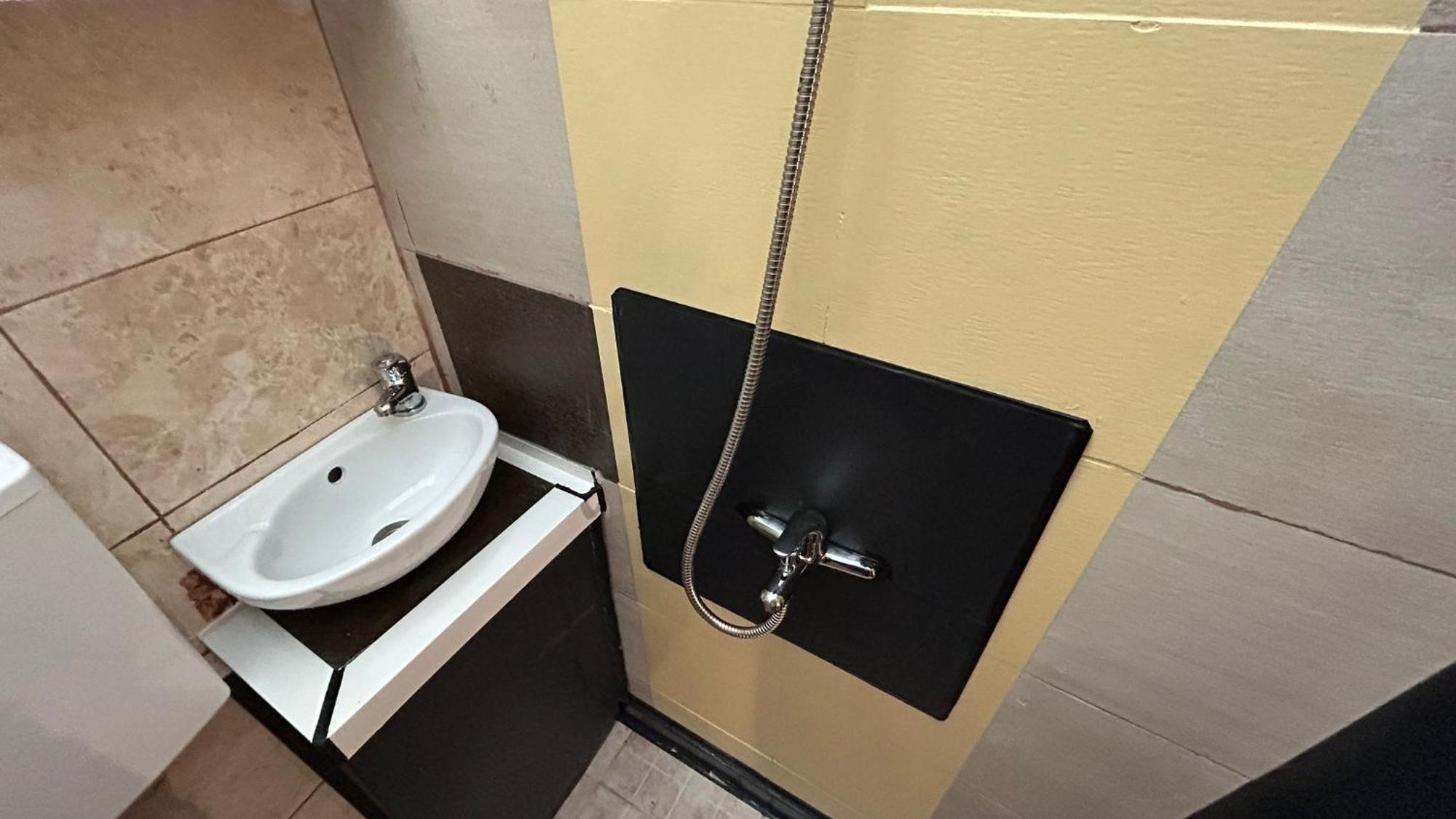 Central Accommodation Budget By Hr Bukurešť Exteriér fotografie