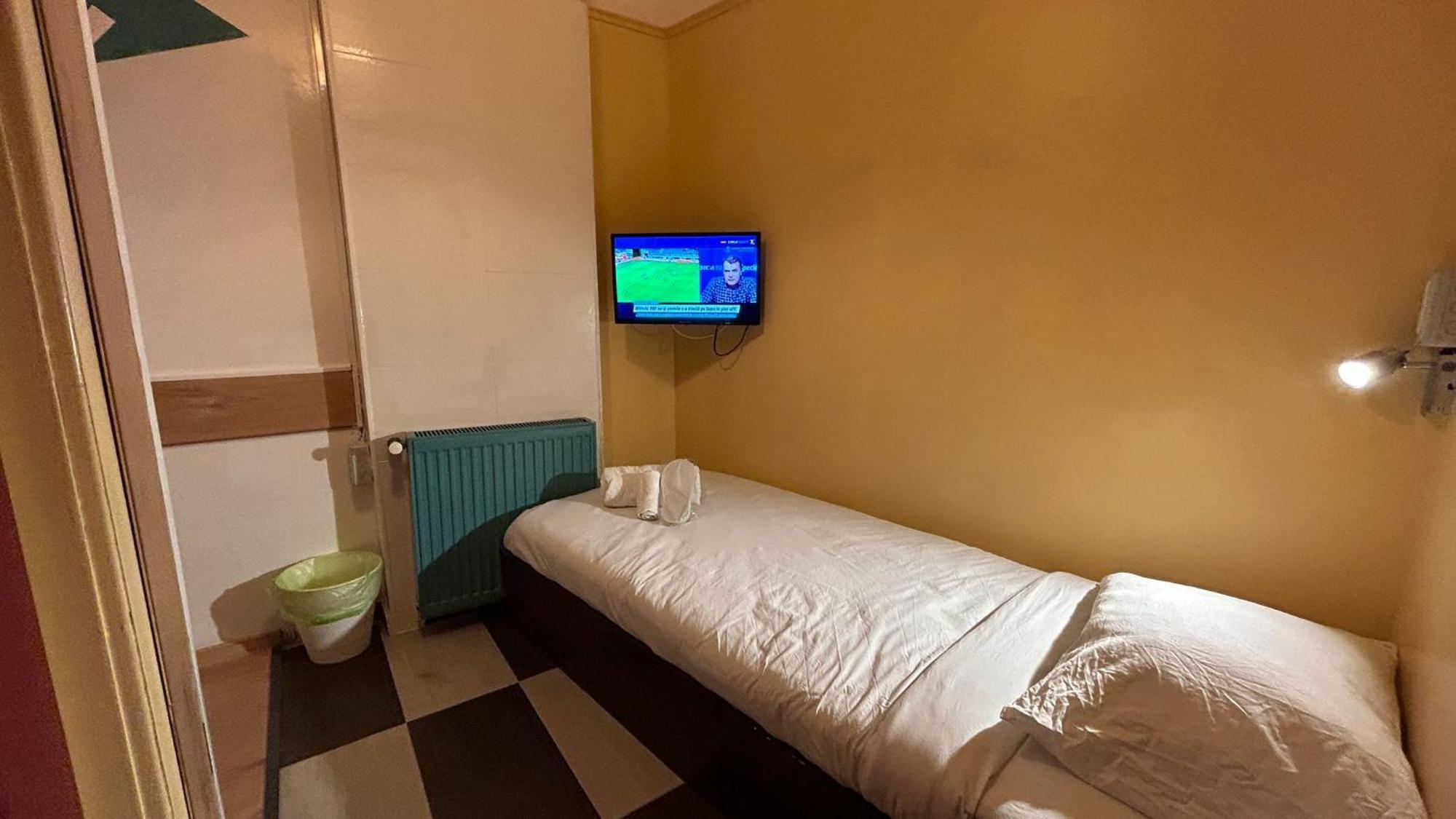Central Accommodation Budget By Hr Bukurešť Exteriér fotografie
