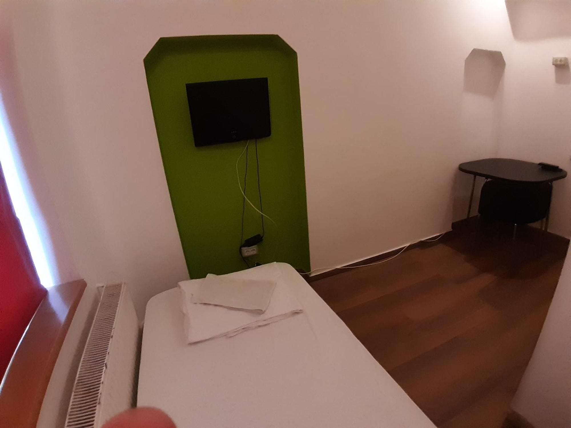 Central Accommodation Budget By Hr Bukurešť Exteriér fotografie